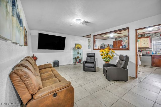 54 Del Amo Drive, Las Vegas, NV 89110