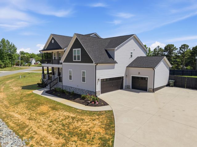 69 Red Rocks Circle, Benson, NC 27504
