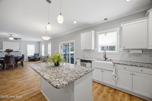 69 Red Rocks Circle, Benson, NC 27504