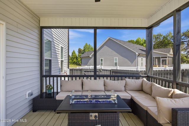 69 Red Rocks Circle, Benson, NC 27504