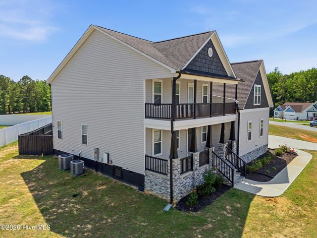69 Red Rocks Circle, Benson, NC 27504