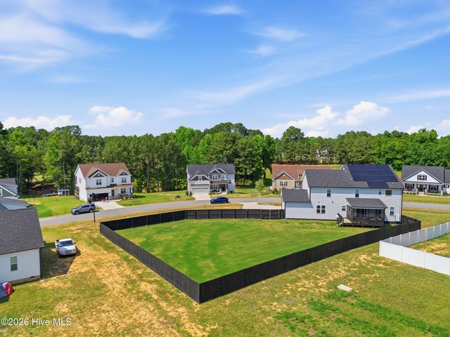 69 Red Rocks Circle, Benson, NC 27504