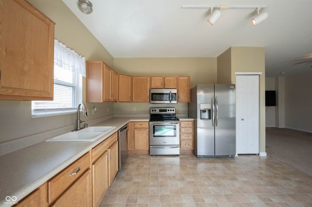 12237 Packers Avenue, Fishers, IN 46037