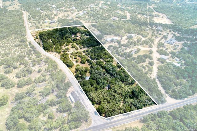 10294 PARK ROAD 37, Lakehills, TX 78063