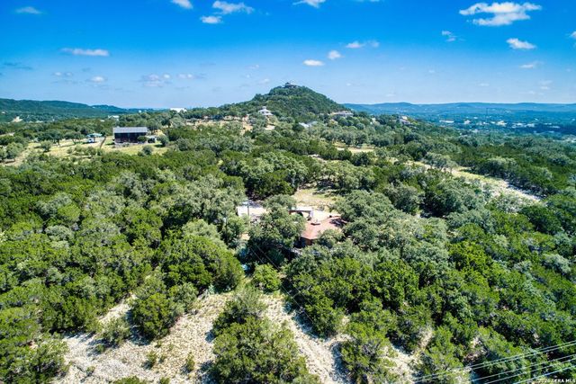 10294 PARK ROAD 37, Lakehills, TX 78063