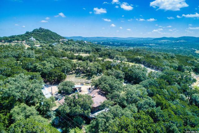 10294 PARK ROAD 37, Lakehills, TX 78063