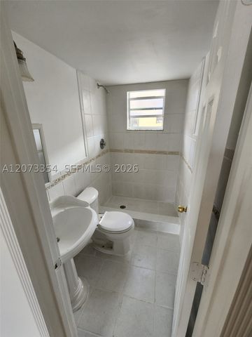 2770 W 61st Pl 202, Hialeah, FL 33016