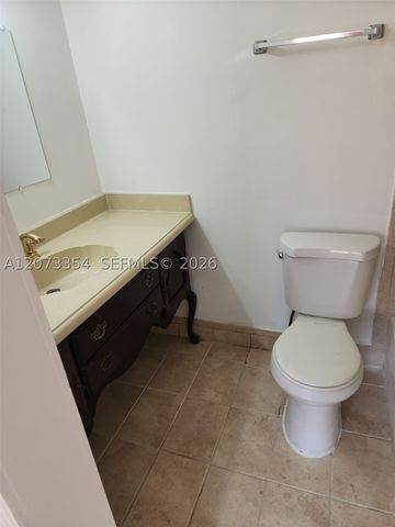 2770 W 61st Pl 202, Hialeah, FL 33016
