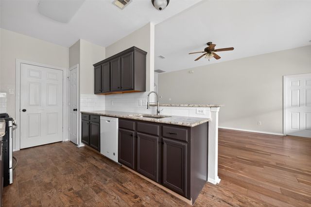 279 Adobe Terrace S, Conroe, TX 77316