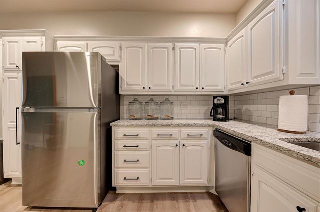 2100 Cobblestone Court 106, Edmond, OK 73034