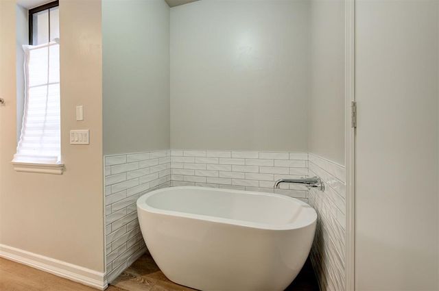 2100 Cobblestone Court 106, Edmond, OK 73034