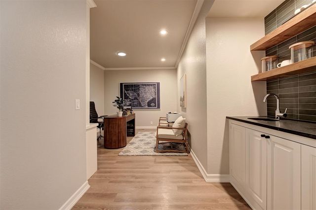 2100 Cobblestone Court 106, Edmond, OK 73034