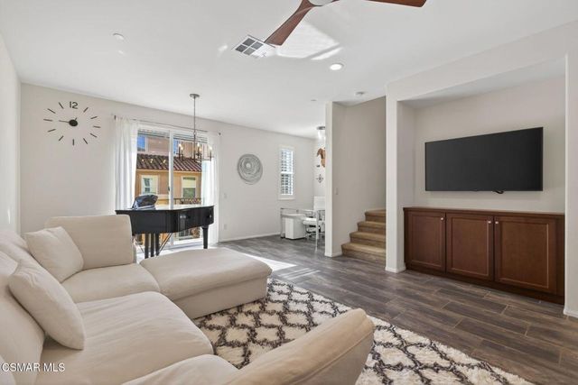 449 Pecana Street, Camarillo, CA 93012