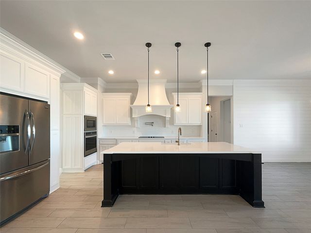 405 Oak Meadow Lane, Weatherford, TX 76085