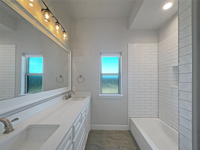 405 Oak Meadow Lane, Weatherford, TX 76085