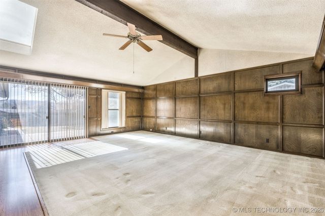 6910 S NEW HAVEN Avenue, Tulsa, OK 74136