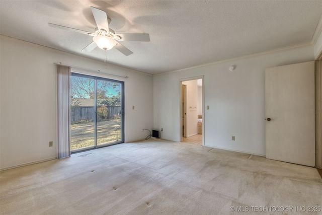 6910 S NEW HAVEN Avenue, Tulsa, OK 74136