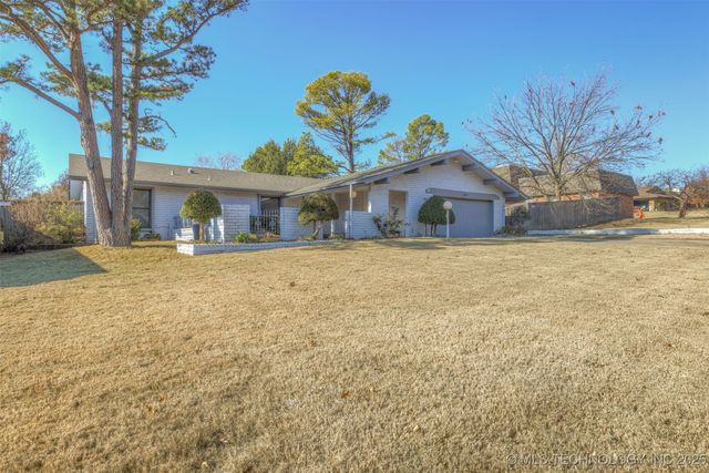 6910 S NEW HAVEN Avenue, Tulsa, OK 74136