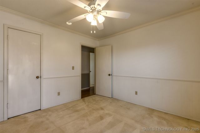 6910 S NEW HAVEN Avenue, Tulsa, OK 74136