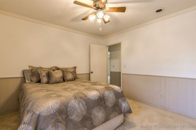 6910 S NEW HAVEN Avenue, Tulsa, OK 74136