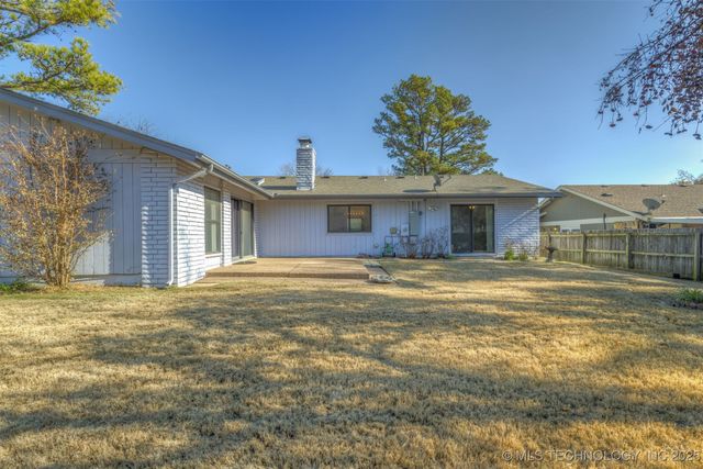 6910 S NEW HAVEN Avenue, Tulsa, OK 74136