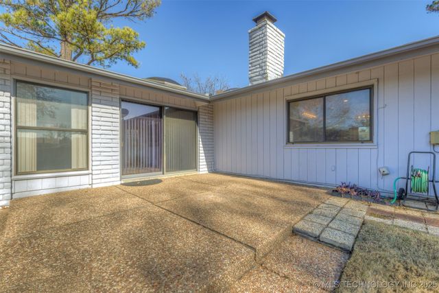 6910 S NEW HAVEN Avenue, Tulsa, OK 74136