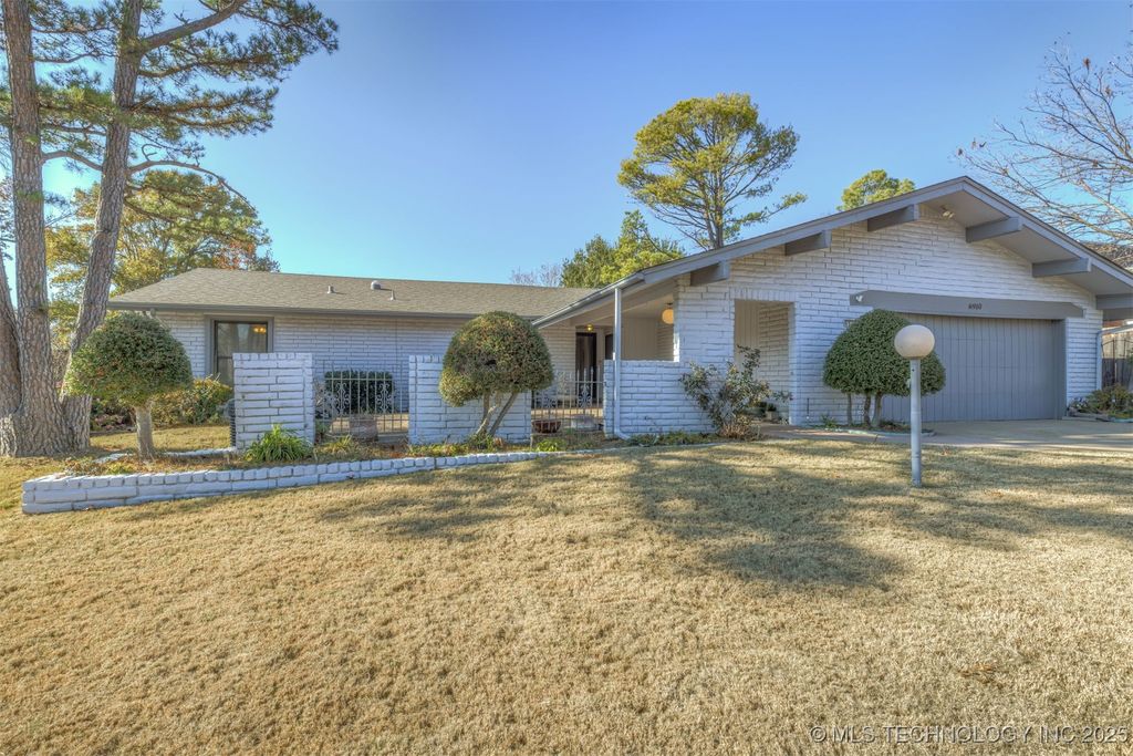 6910 S NEW HAVEN Avenue, Tulsa, OK 74136