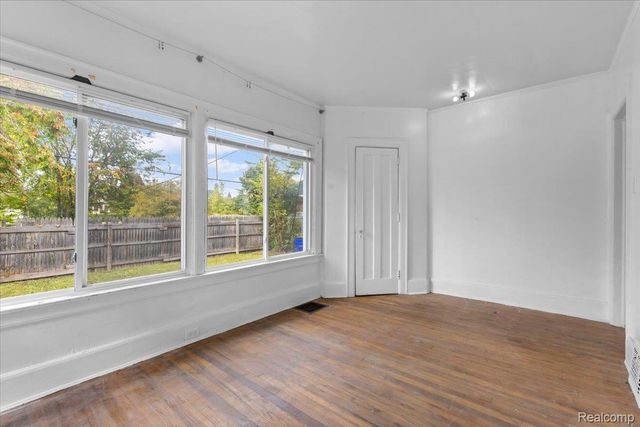 1410 Glynn Court, Detroit, MI 48206