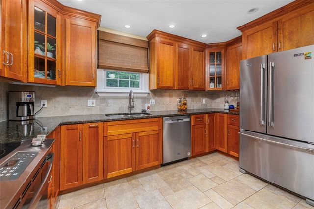 410 Rockland Road, Scituate, RI 02857
