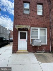 2983 E THOMPSON ST, Philadelphia, PA 19134