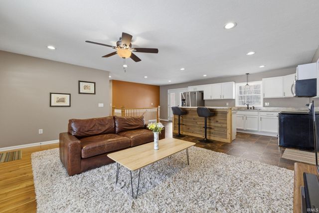 390 Hickory Heights Drive, Bedford, IN 47421