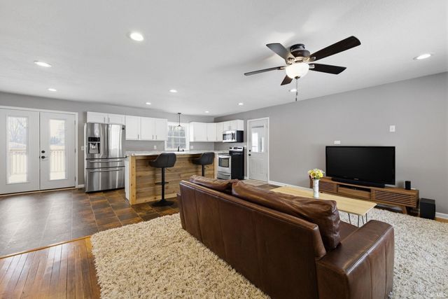 390 Hickory Heights Drive, Bedford, IN 47421