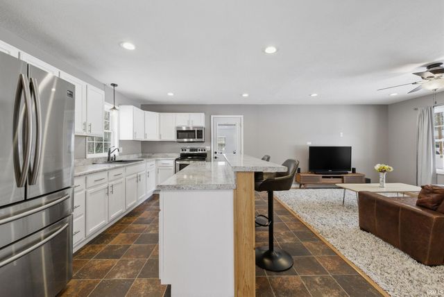 390 Hickory Heights Drive, Bedford, IN 47421