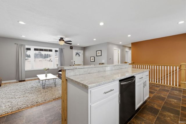 390 Hickory Heights Drive, Bedford, IN 47421