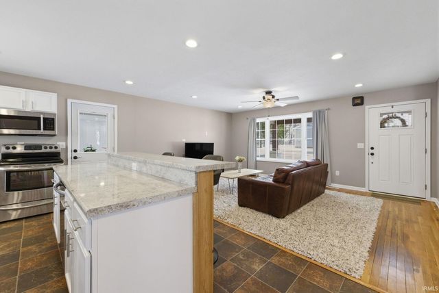 390 Hickory Heights Drive, Bedford, IN 47421