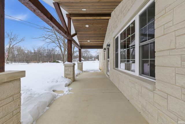 390 Hickory Heights Drive, Bedford, IN 47421