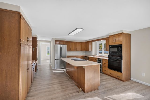 1 Atkinson Circle, Hudson, NH 03051