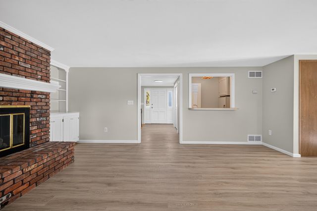 1 Atkinson Circle, Hudson, NH 03051