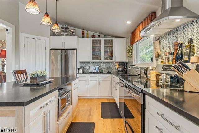 17 Cedar Falls Ter, Sparta Twp., NJ 07871