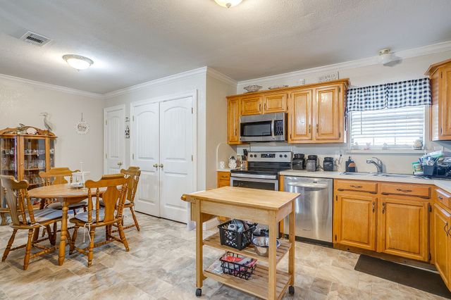 449 W Dunlap Avenue, Boyd, TX 76023