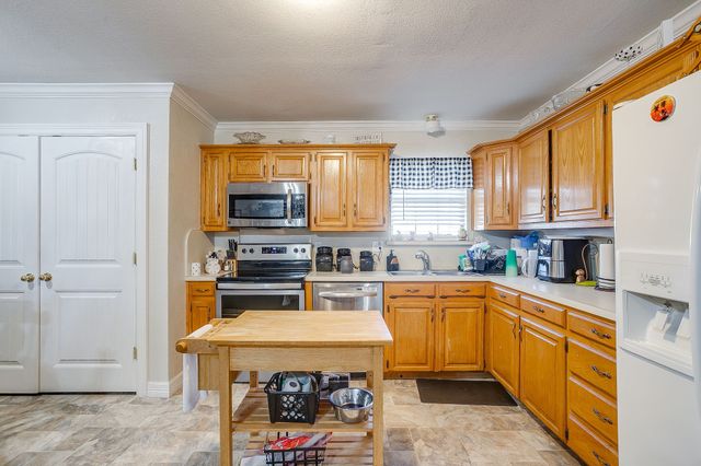 449 W Dunlap Avenue, Boyd, TX 76023