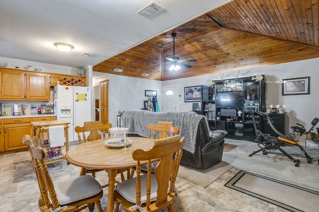 449 W Dunlap Avenue, Boyd, TX 76023