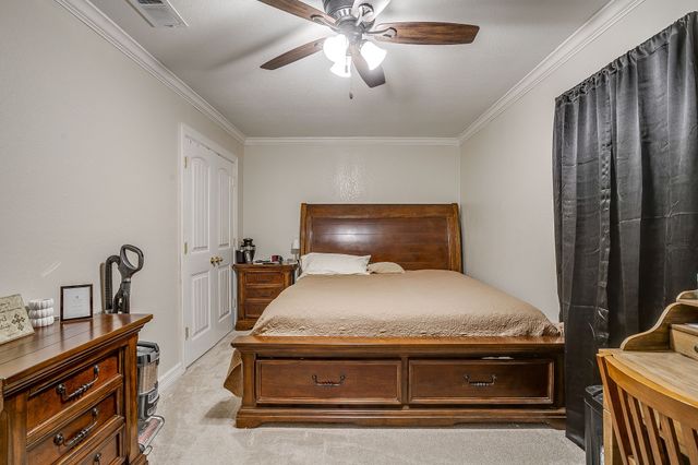 449 W Dunlap Avenue, Boyd, TX 76023