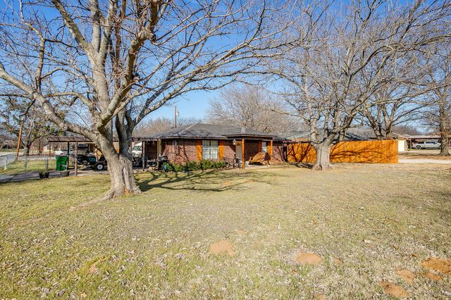 449 W Dunlap Avenue, Boyd, TX 76023