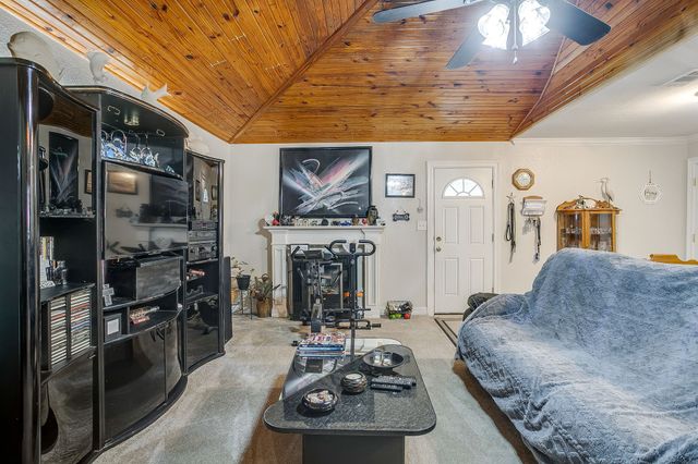 449 W Dunlap Avenue, Boyd, TX 76023