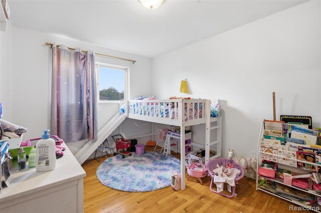 28445 Bradner Drive, Warren, MI 48088