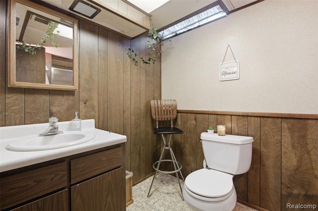 28445 Bradner Drive, Warren, MI 48088