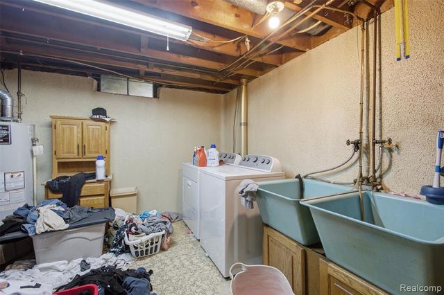 28445 Bradner Drive, Warren, MI 48088
