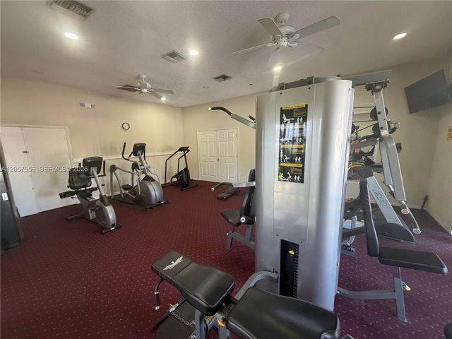 360 N B Lakewood Circle E, Margate, FL 33063