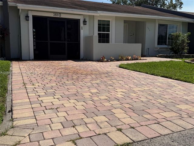 360 N B Lakewood Circle E, Margate, FL 33063